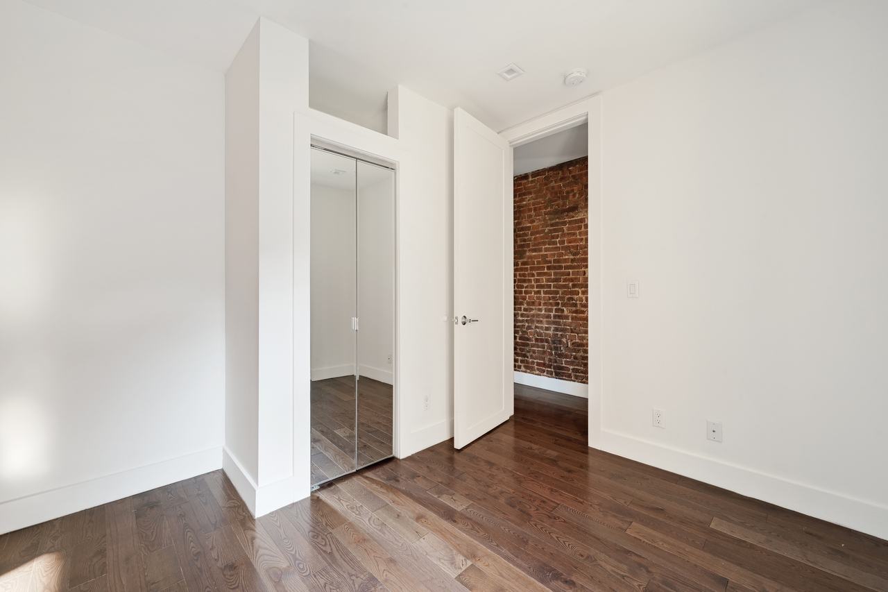 #597: West Harlem - Full Bedroom B - #597: West Harlem - Gallery - 1