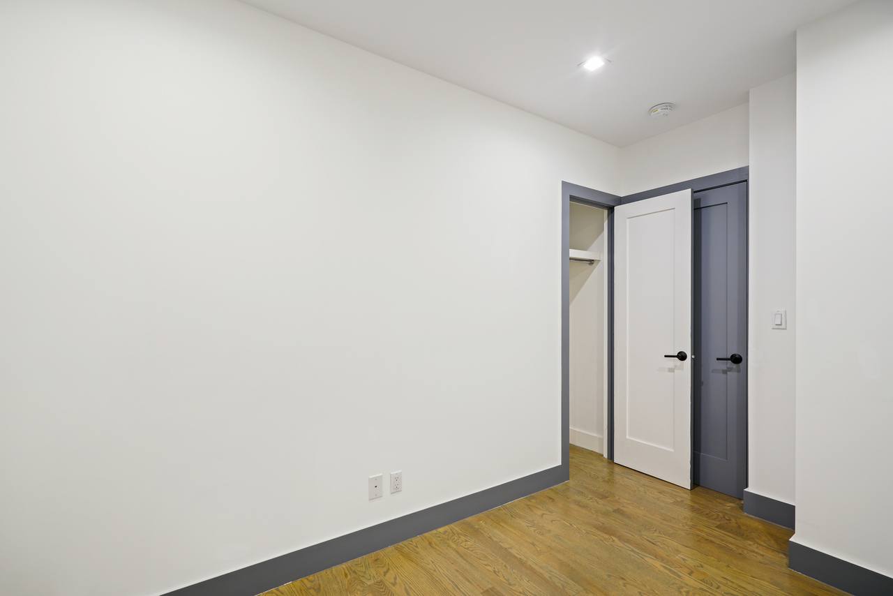 #525: West Harlem - Full Bedroom 3A - #525: West Harlem - Gallery - 5