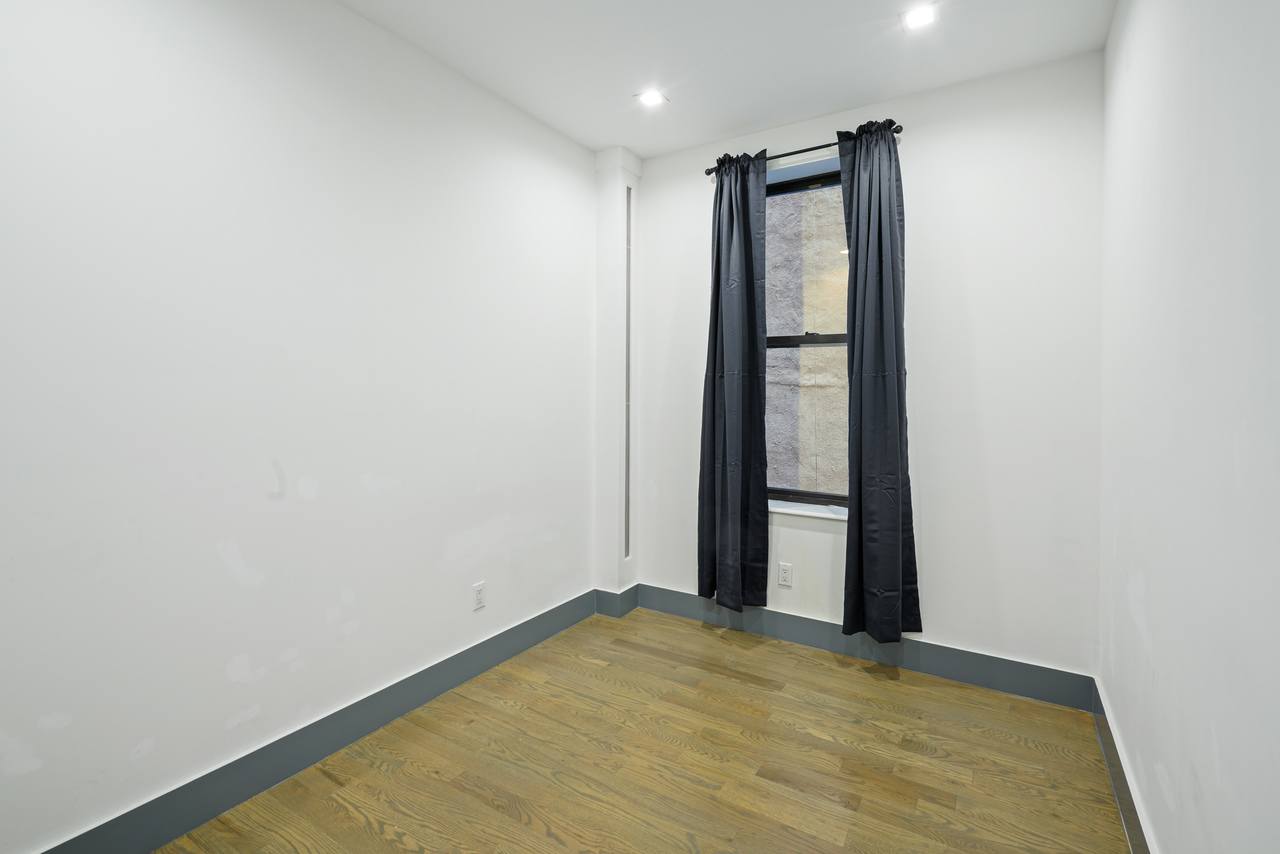 #525: West Harlem - Full Bedroom 3A - #525: West Harlem - Gallery - 3