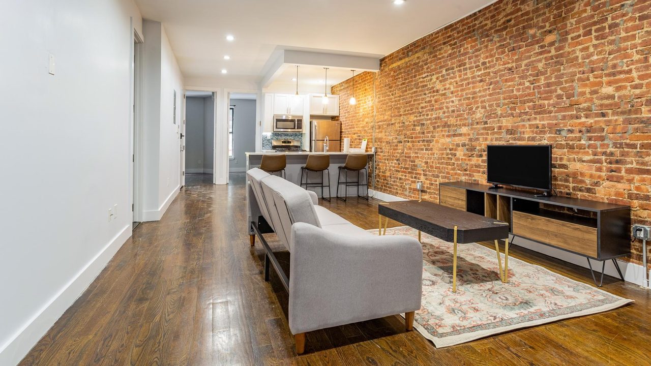 #1627: Bushwick - Full Bedroom A - 12