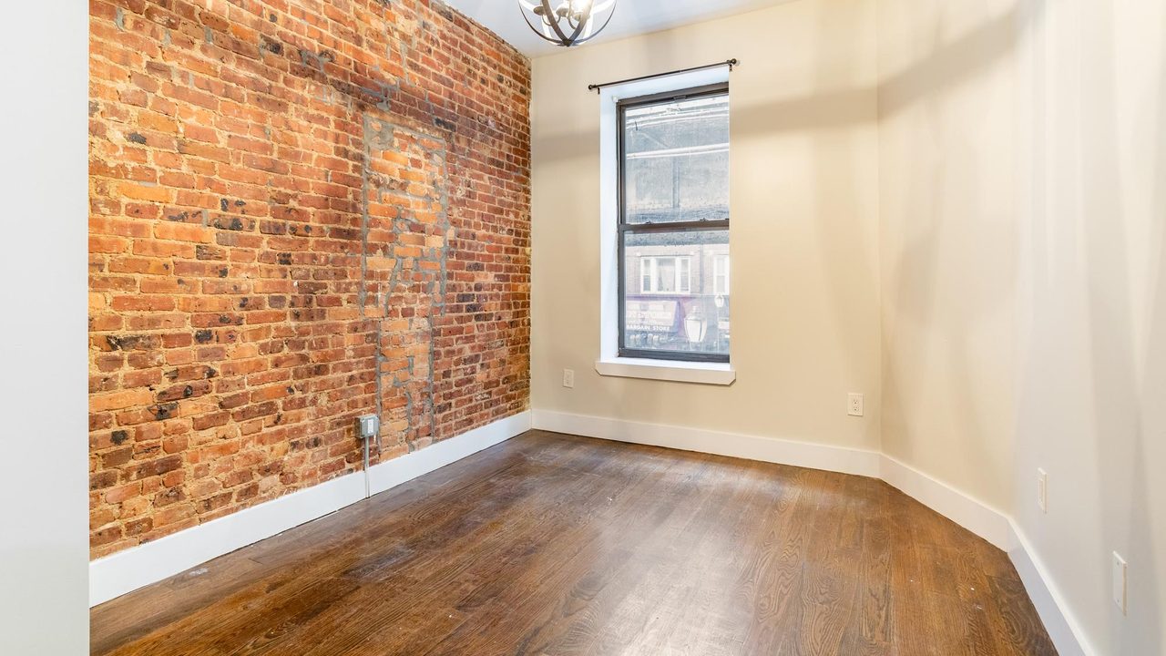 #1627: Bushwick - Full Bedroom A - 3