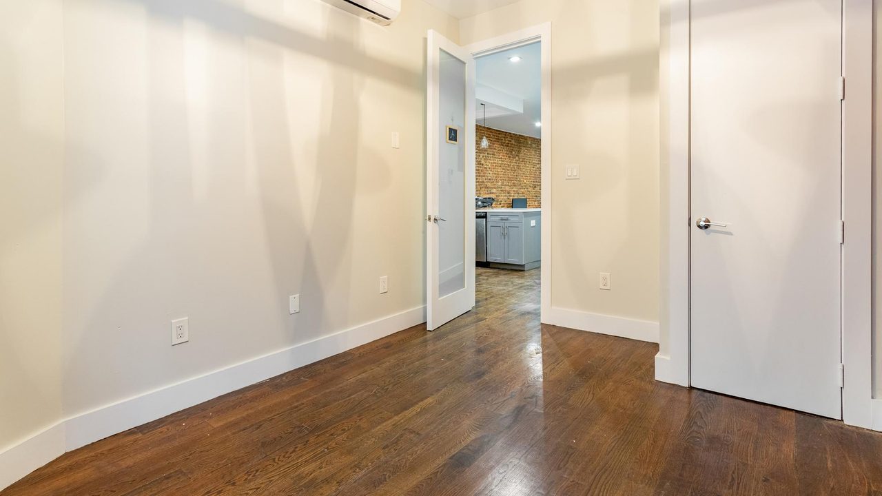 #1627: Bushwick - Full Bedroom A - 2