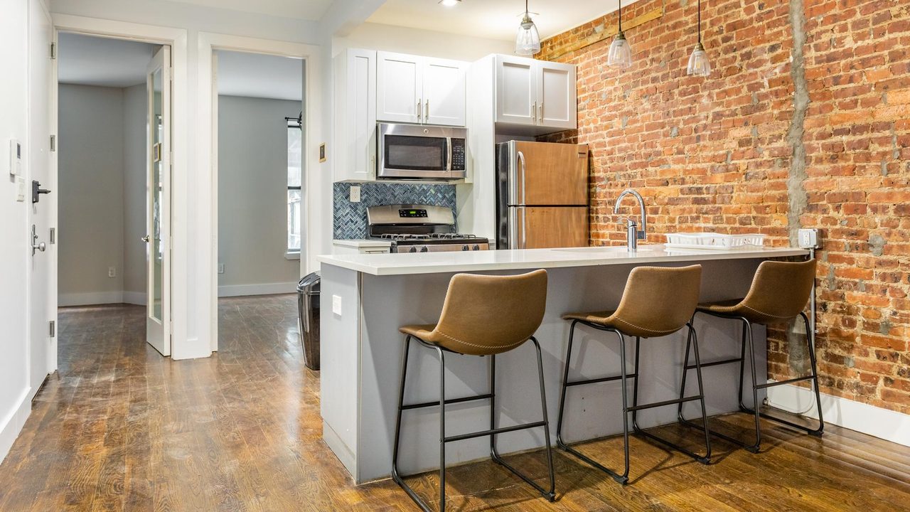#1627: Bushwick - Full Bedroom D - 6