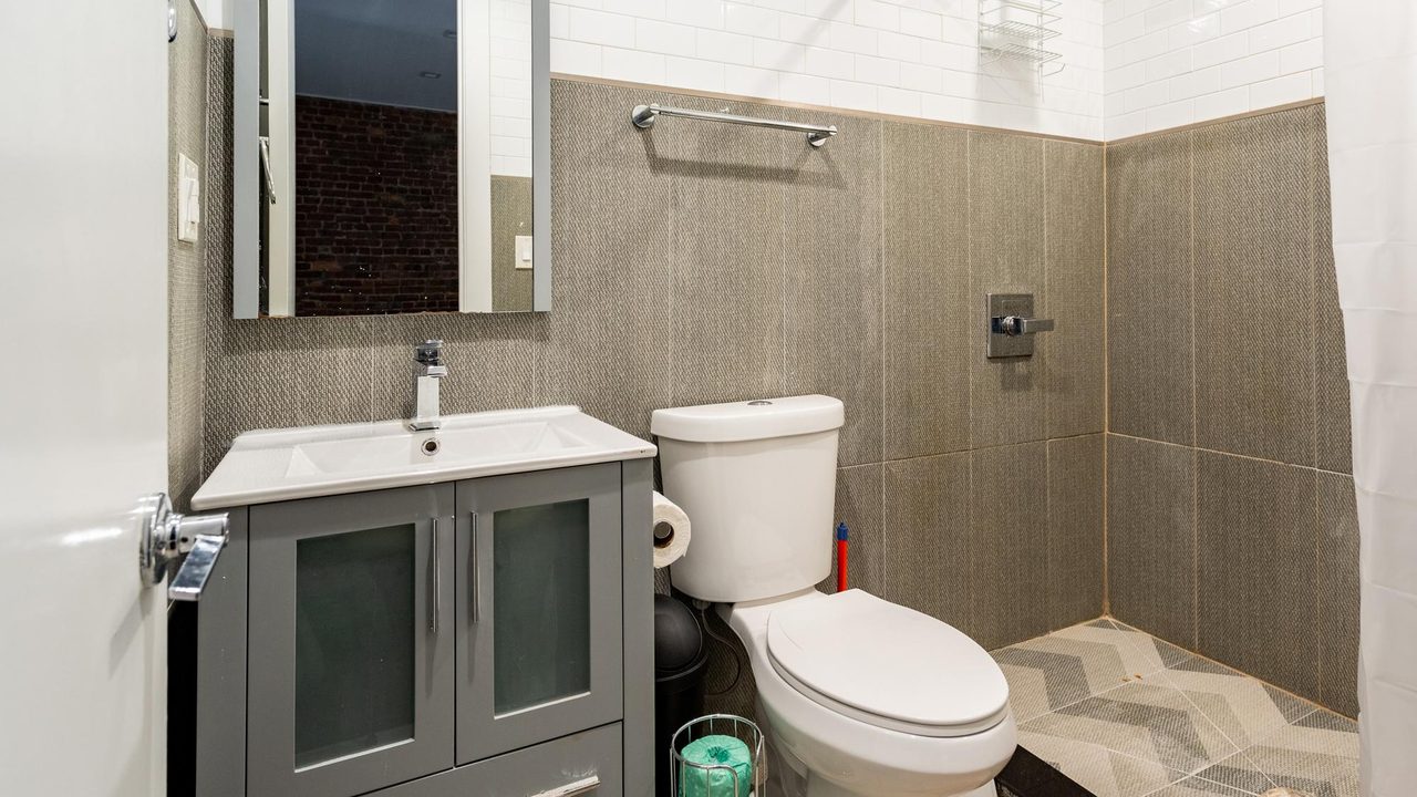 #1627: Bushwick - Full Bedroom B - 13