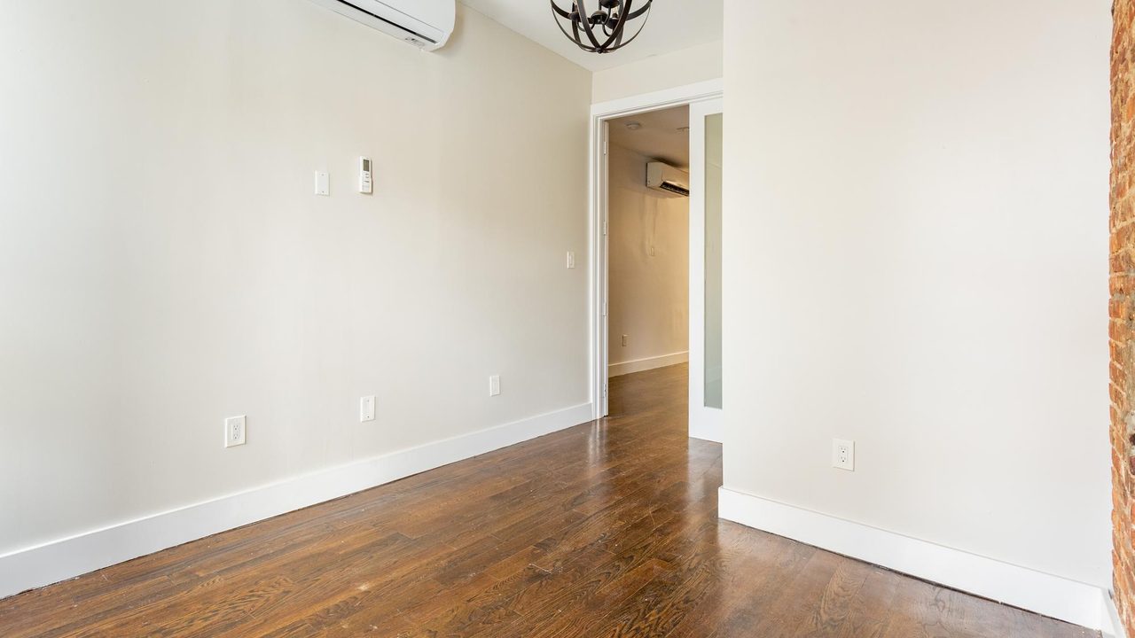 #1627: Bushwick - Full Bedroom C - 3