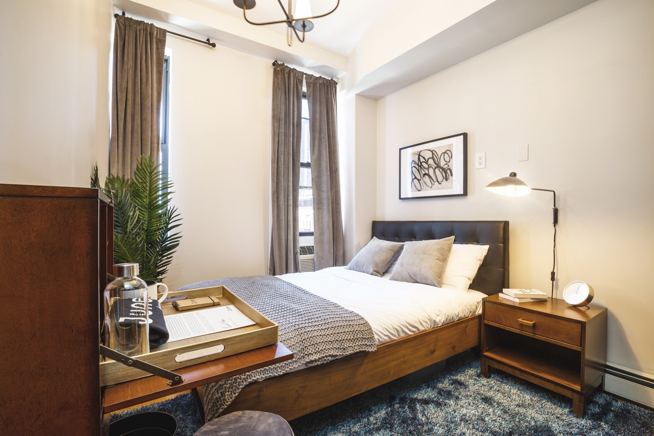 #144: Hell's Kitchen - Full Bedroom A - 9