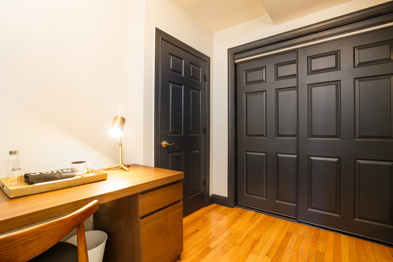 #144: Hell's Kitchen - Full Bedroom B - 9