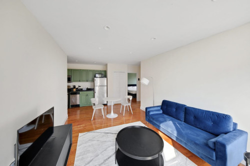 #701: East Harlem  - Gallery -  3