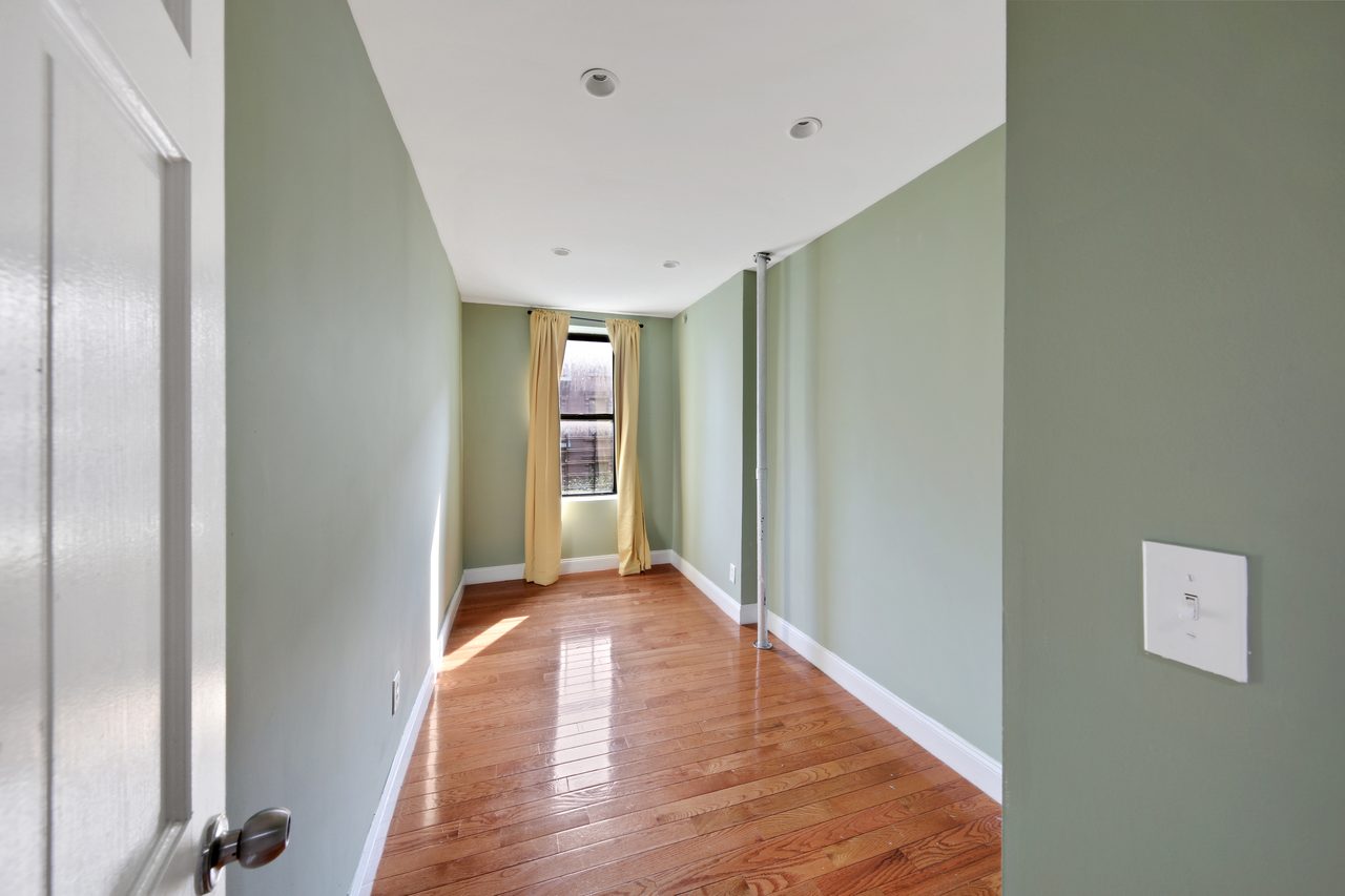 #701: East Harlem - Full Bedroom D - 11