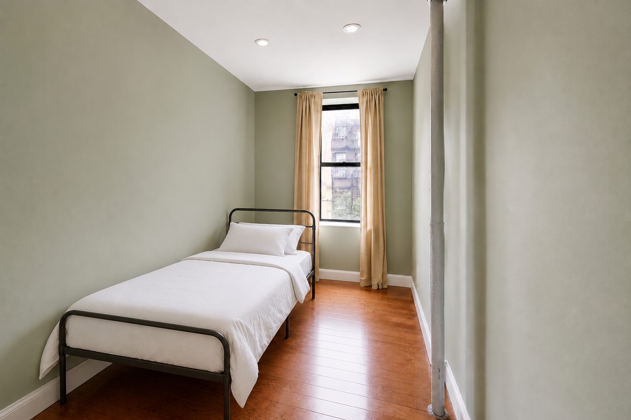 #701: East Harlem - Full Bedroom D - 15