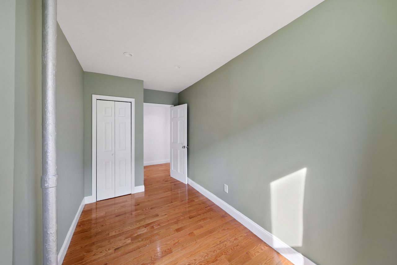 #701: East Harlem - Full Bedroom D - 3