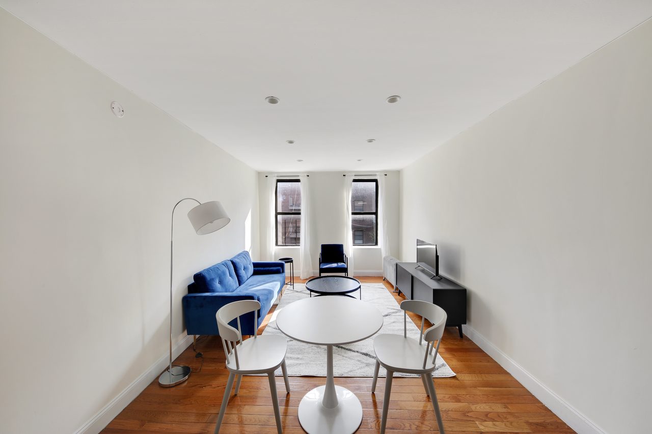 #701: East Harlem - Queen Bedroom A - 9