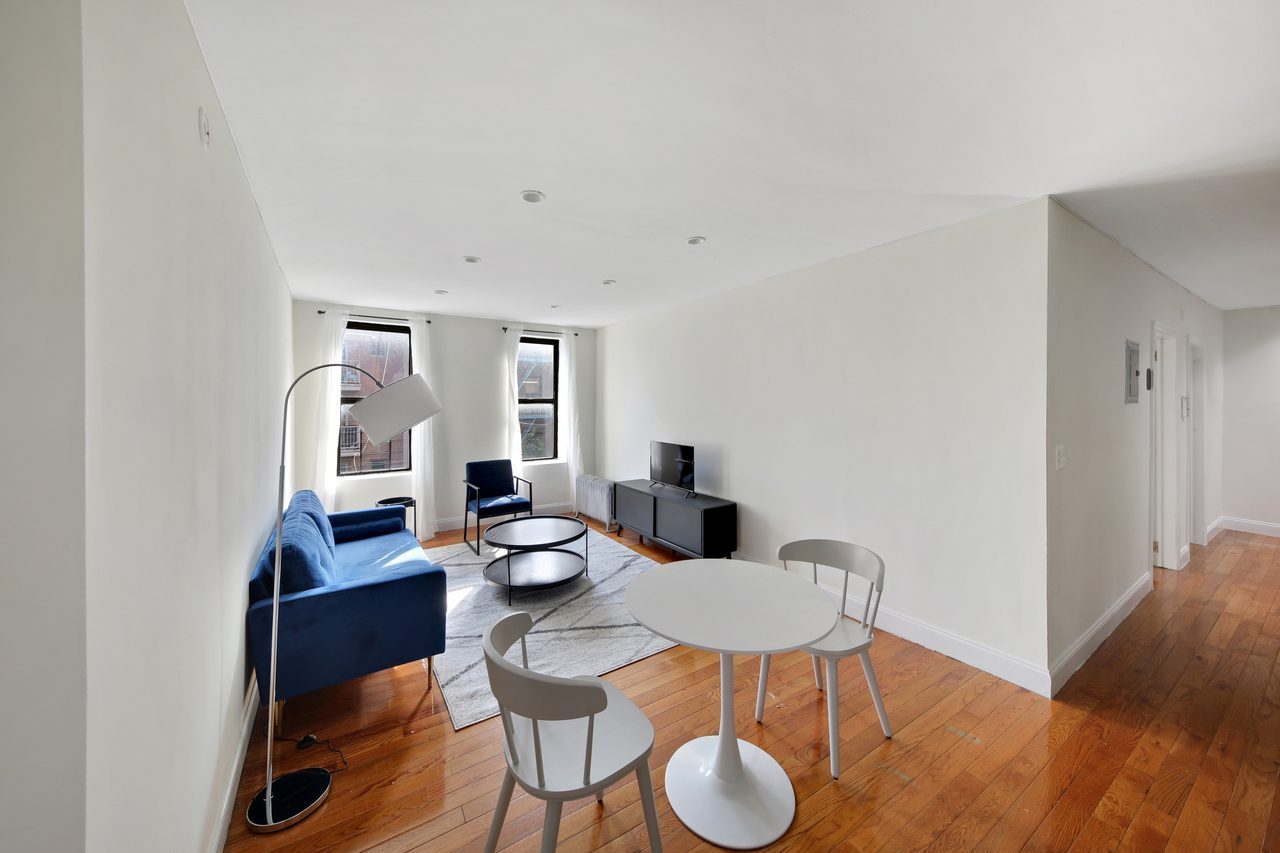 #701: East Harlem - Queen Bedroom A - 6