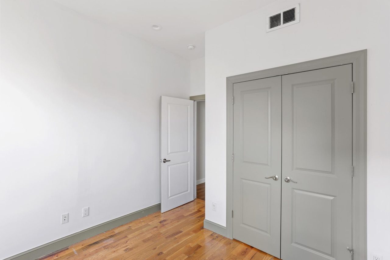  #839: Bedford-Stuyvesant - Full Bedroom A  -  #839: Bedford-Stuyvesant  - Gallery -  4