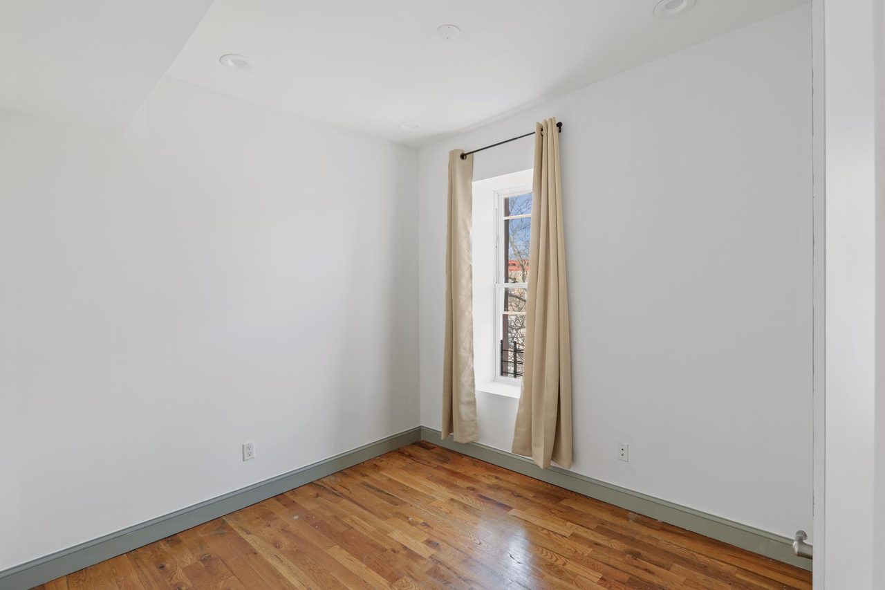 #839: Bedford-Stuyvesant - Full Bedroom C  -  #839: Bedford-Stuyvesant  - Gallery -  3