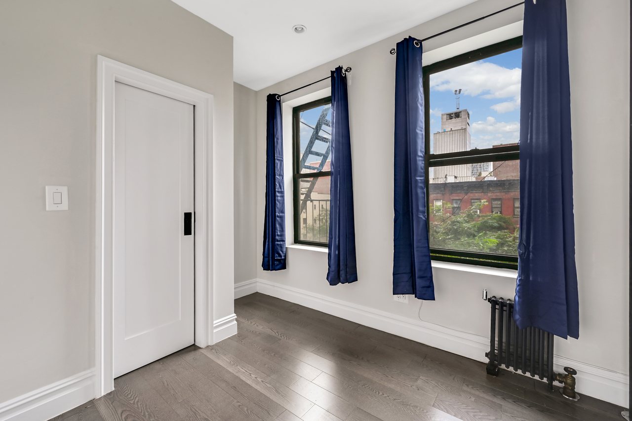  #709: Columbus Circle - 1 Bedroom (Full)  -  #709: Columbus Circle  - Gallery -  5