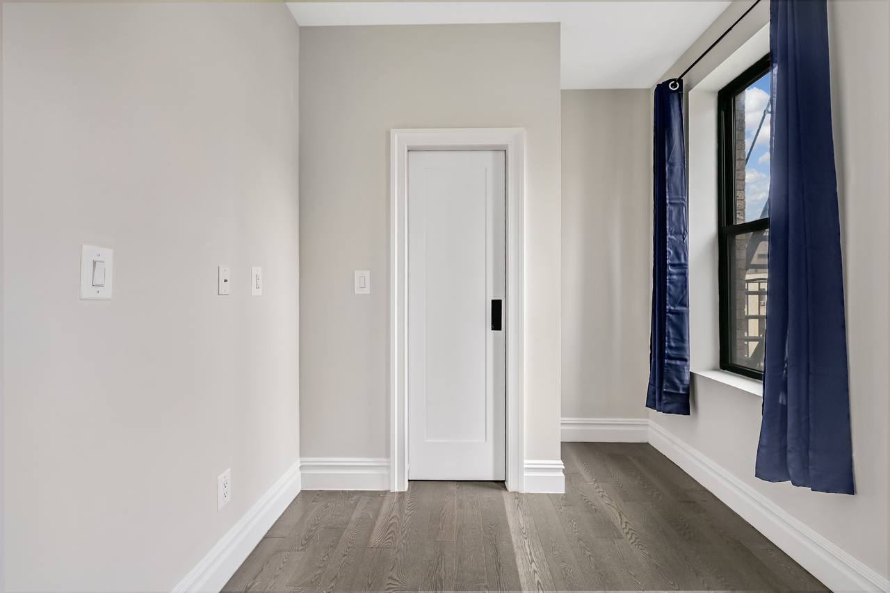  #709: Columbus Circle - 1 Bedroom (Full)  -  #709: Columbus Circle  - Gallery -  3