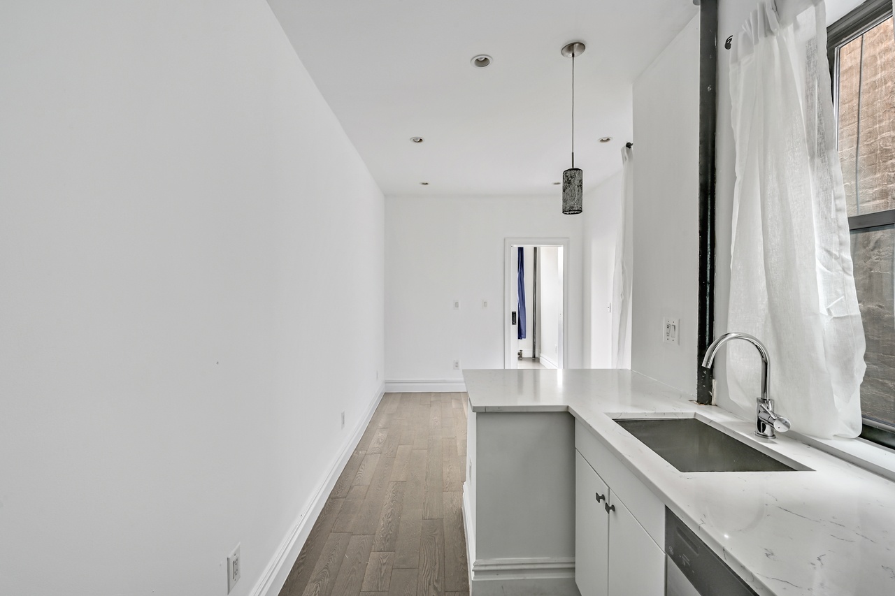 #709: Columbus Circle - 1 Bedroom (Full) - #709: Columbus Circle - Gallery - 15