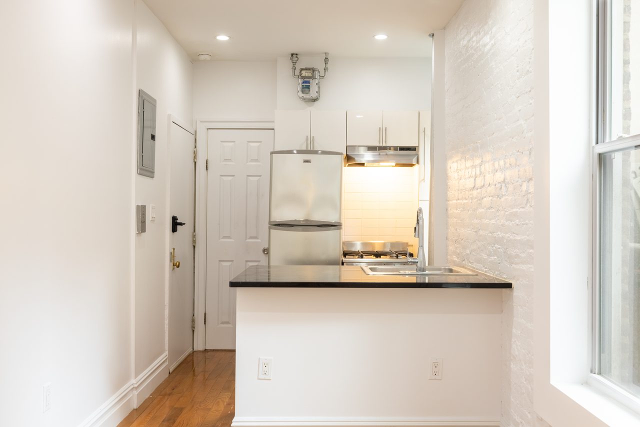  #1129: Columbus Circle - 1 Bedroom (Full)  -  #1129: Columbus Circle  - Gallery -  9