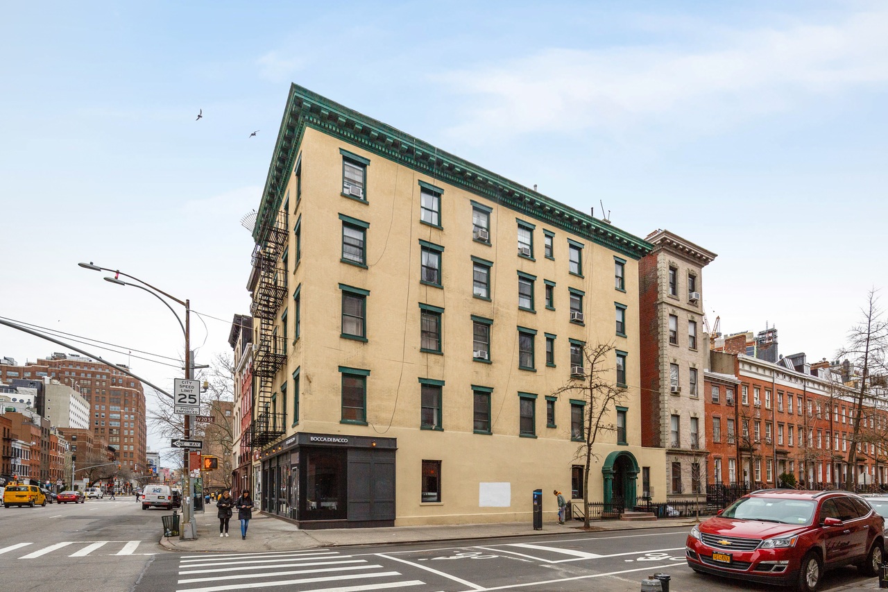 #146: Chelsea - Full Bedroom C - #146: Chelsea - Gallery - 8