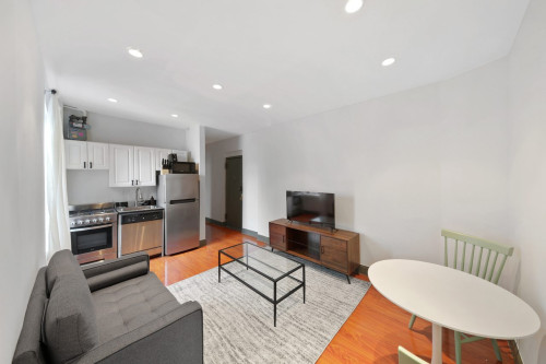 #703: East Harlem  - Gallery -  4