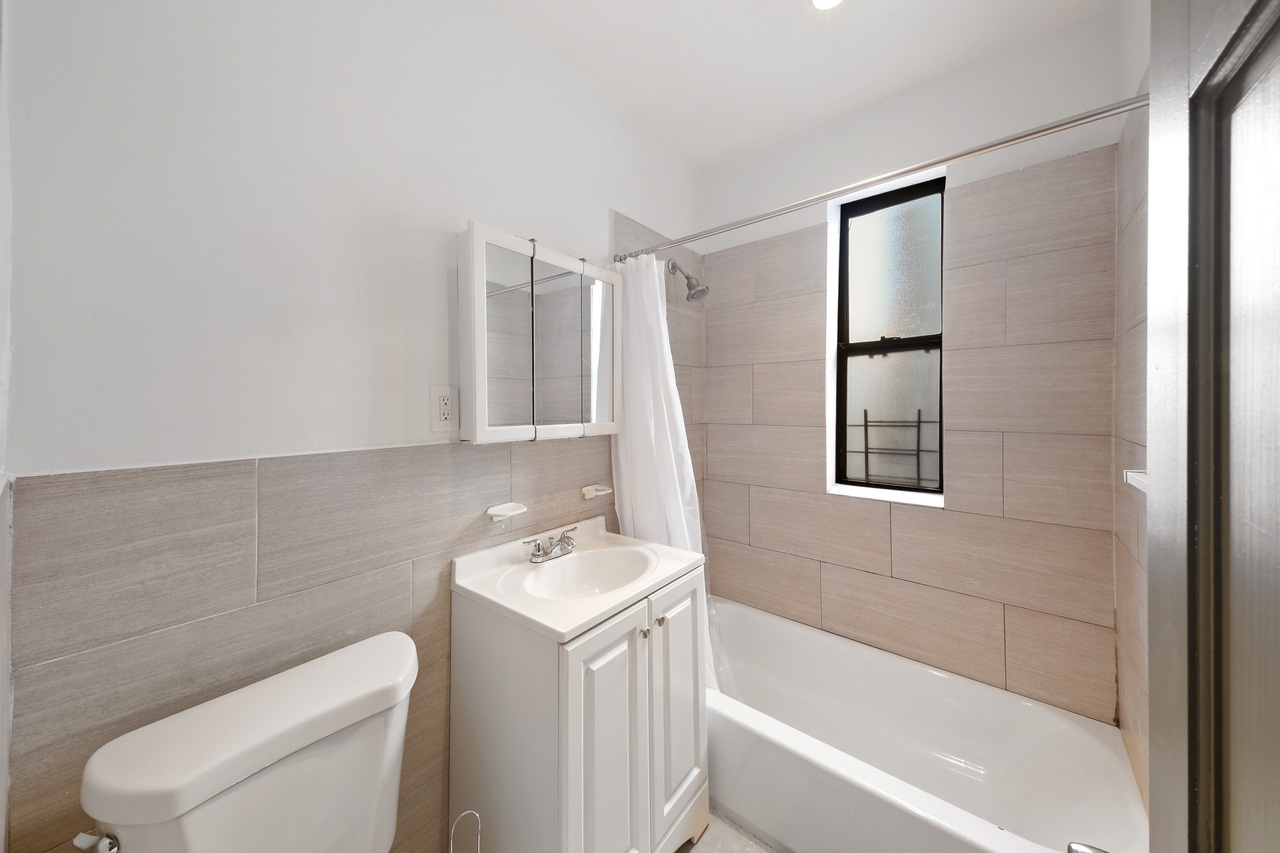#703: East Harlem - Queen Bedroom B - 4