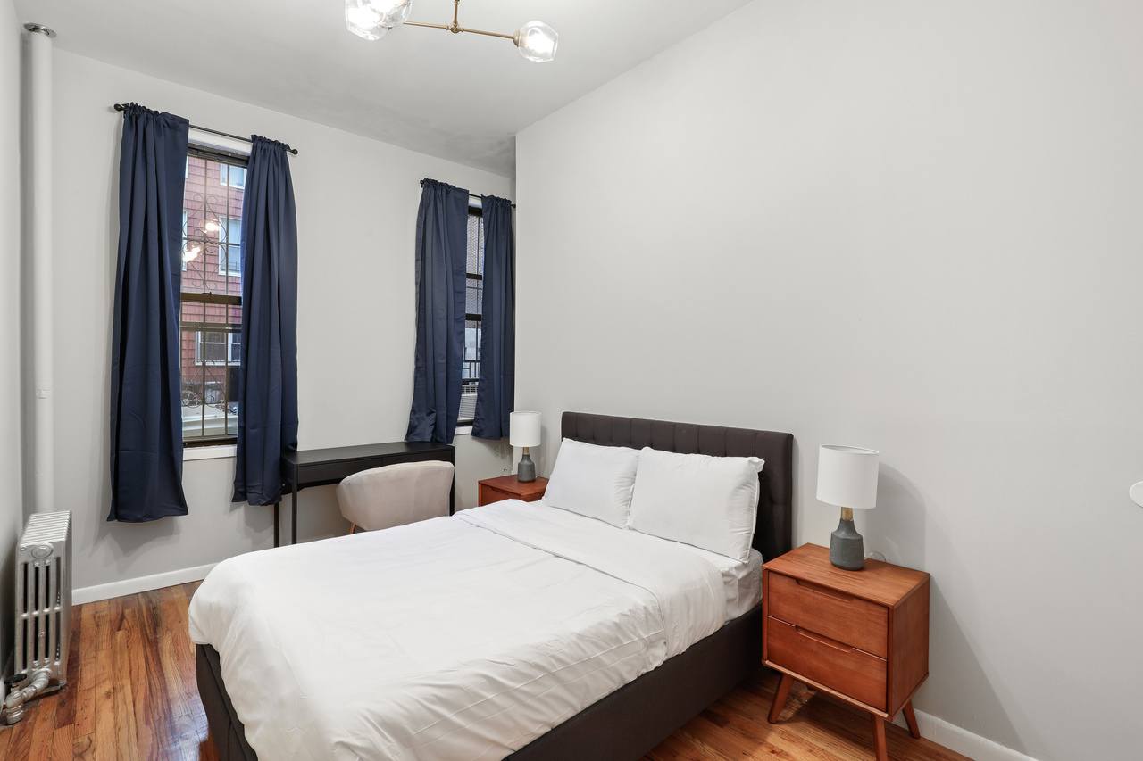 #691: Williamsburg - Full Bedroom C - 1