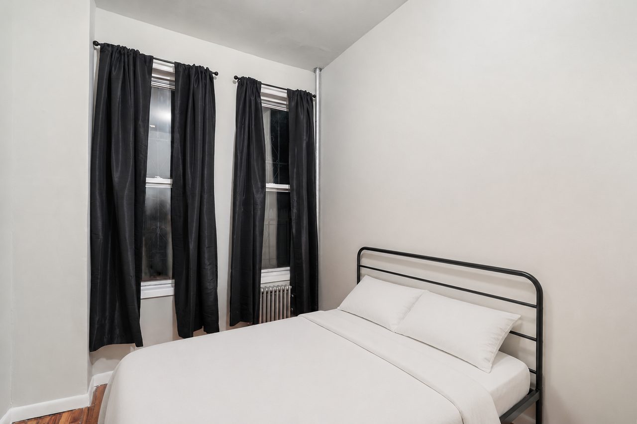 #691: Williamsburg - Full Bedroom B - 1