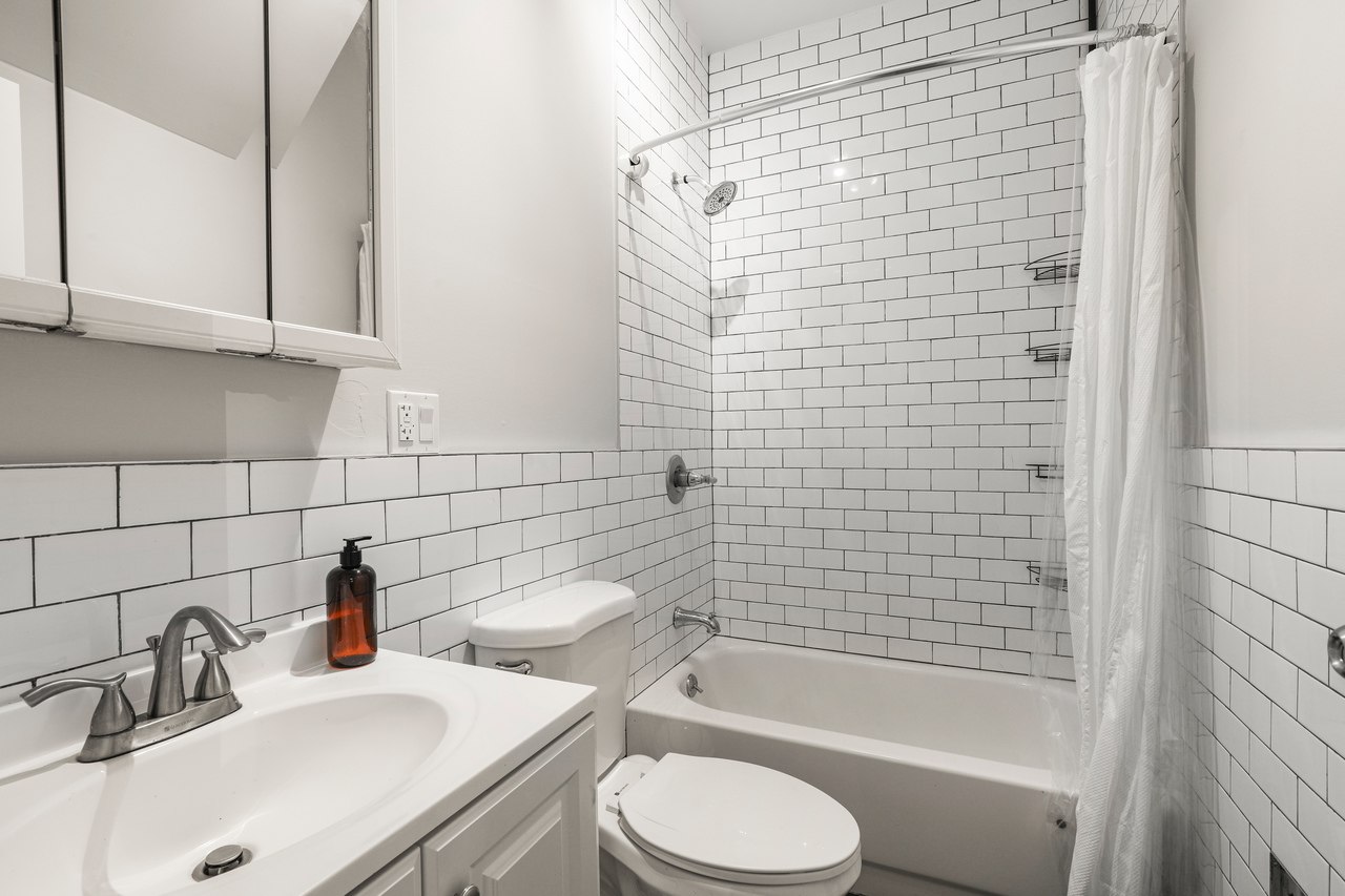 #691: Williamsburg - Queen Bedroom A - 14