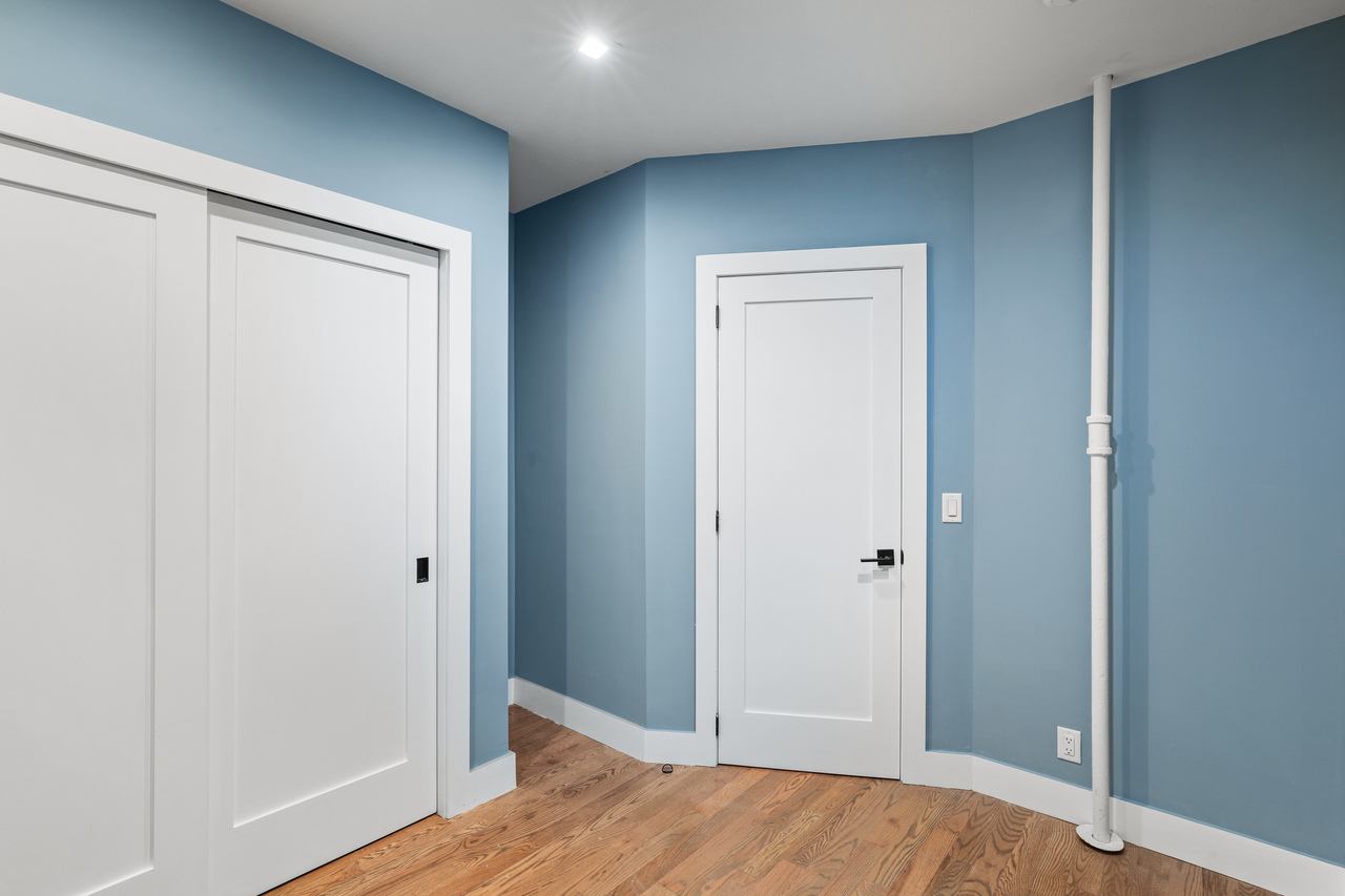 #715: West Harlem - Full Bedroom D - #715: West Harlem - Gallery - 3