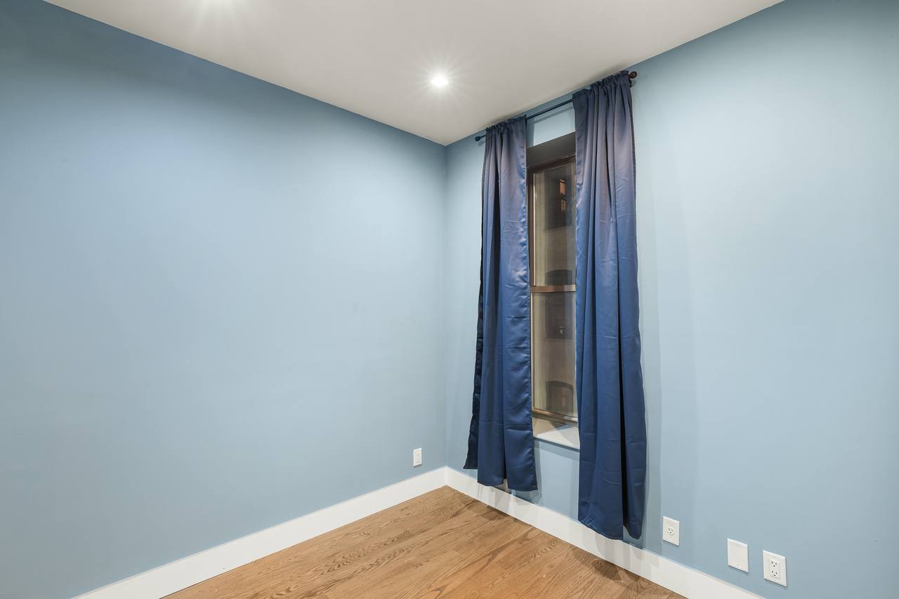  #715: West Harlem - Full Bedroom D  -  #715: West Harlem  - Gallery -  1