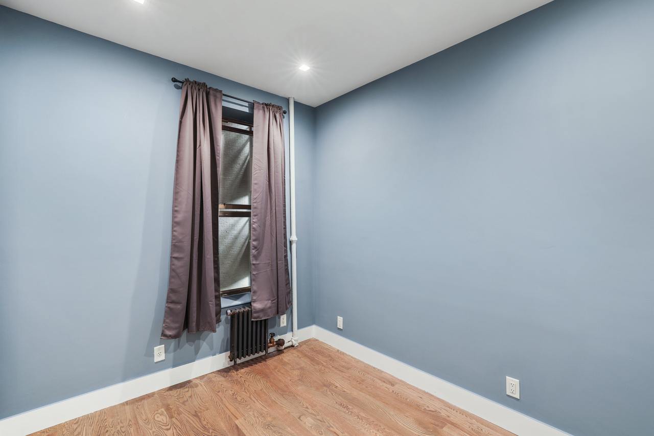  #715: West Harlem - Full Bedroom C  -  #715: West Harlem  - Gallery -  3