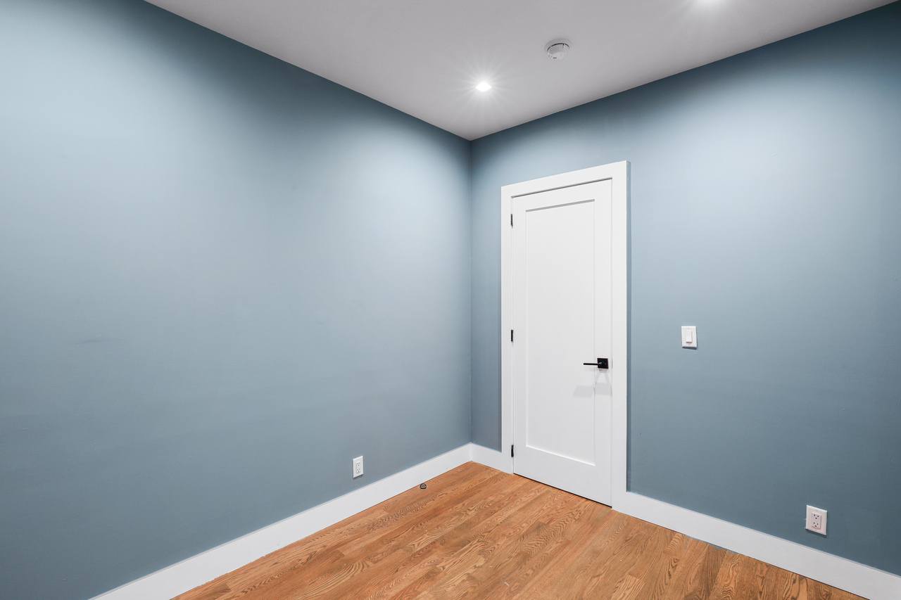 #715: West Harlem - Full Bedroom C - #715: West Harlem - Gallery - 5