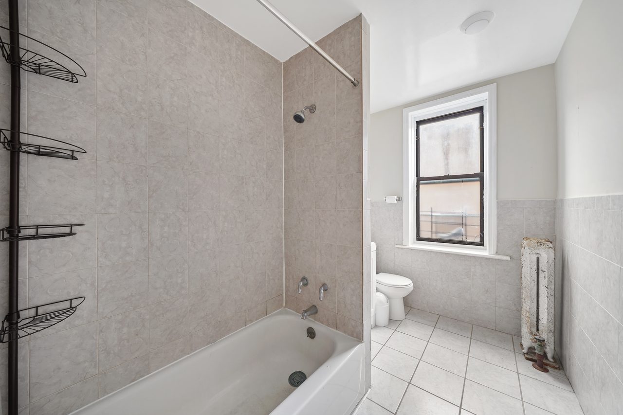  #873: Flatbush - Queen Bedroom A  -  #873: Flatbush  - Gallery -  14