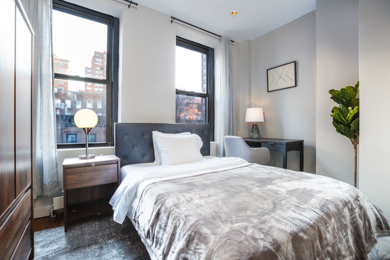 #158: Upper East Side - Queen Room A - 9
