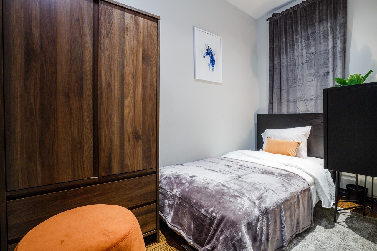 #158: Upper East Side - Full Room B - 2