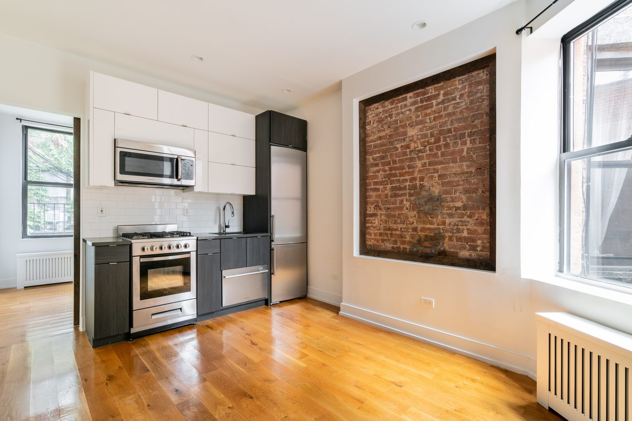 #1429: East Village - 1 Bedroom (Full) - 15