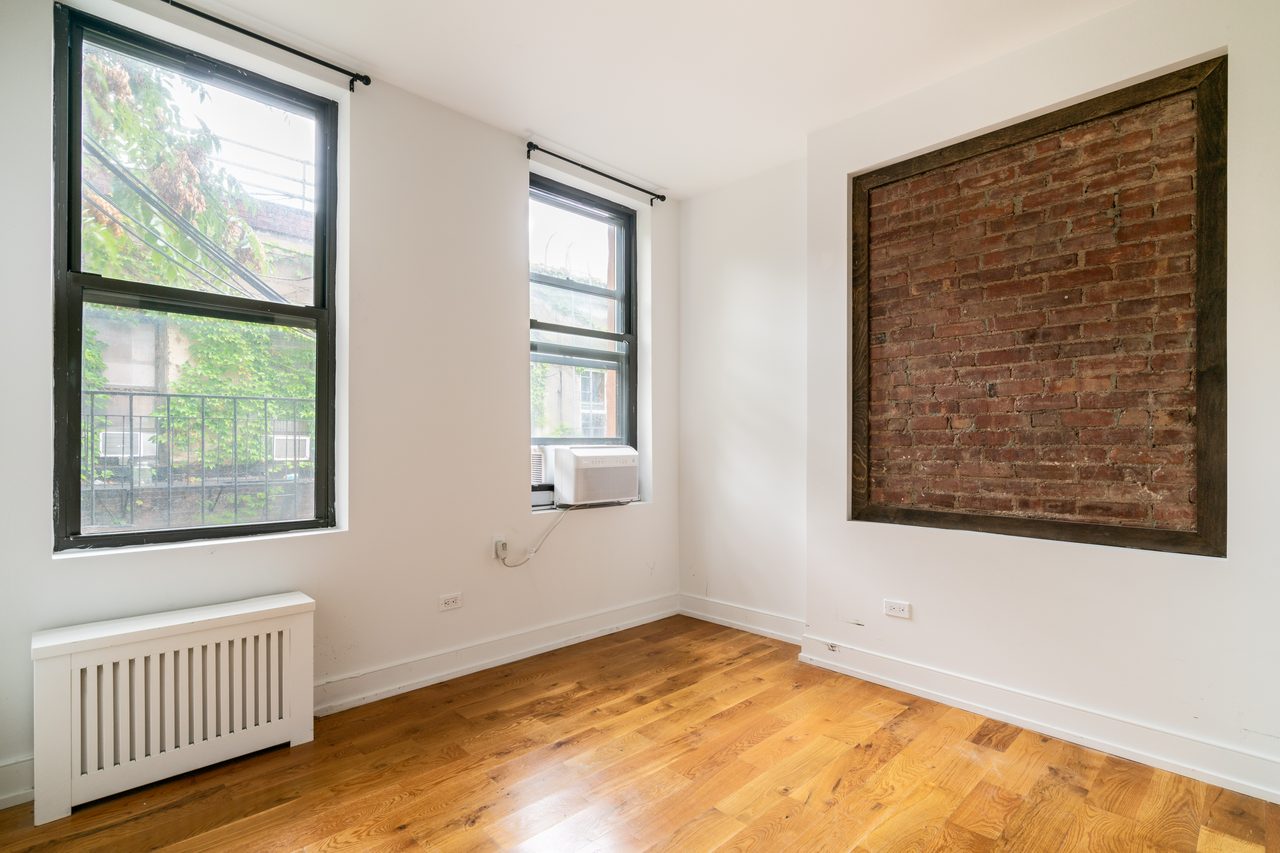 #1429: East Village - 1 Bedroom (Full) - 3