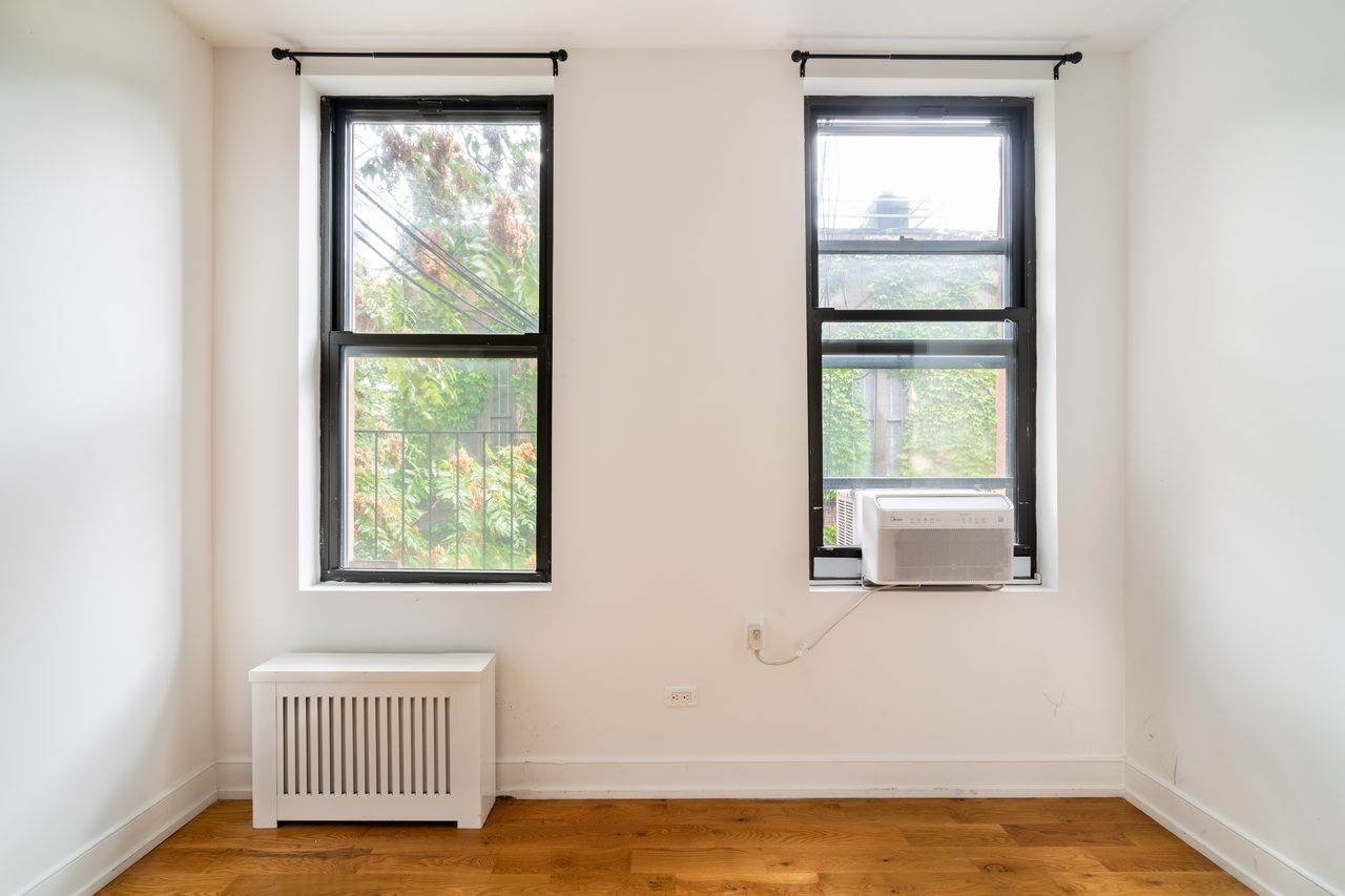 #1429: East Village - 1 Bedroom (Full) - 2
