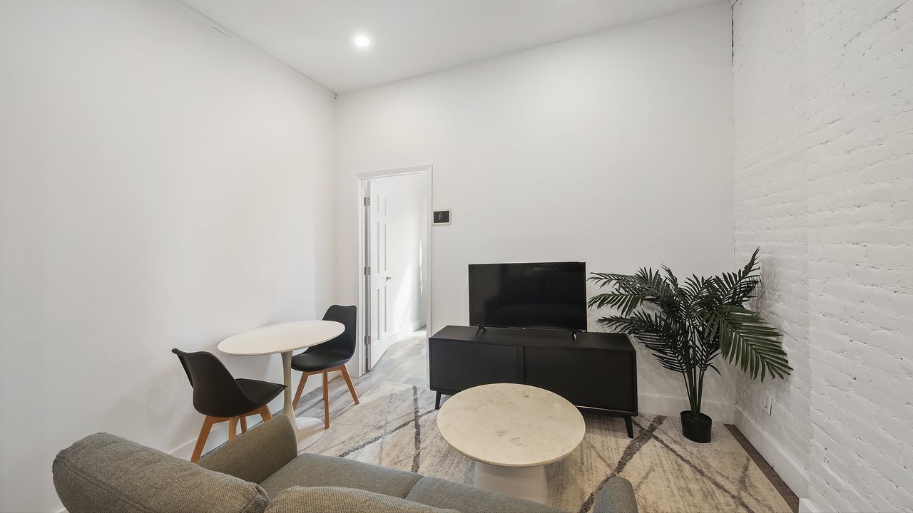  #548: East Village - Full Bedroom A  -  #548: East Village  - Gallery -  9