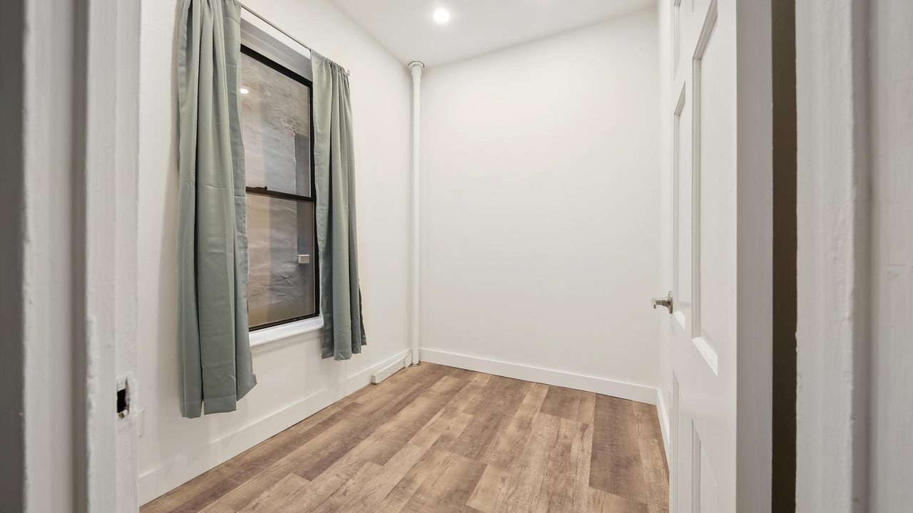 #548: East Village - Full Bedroom A - 13