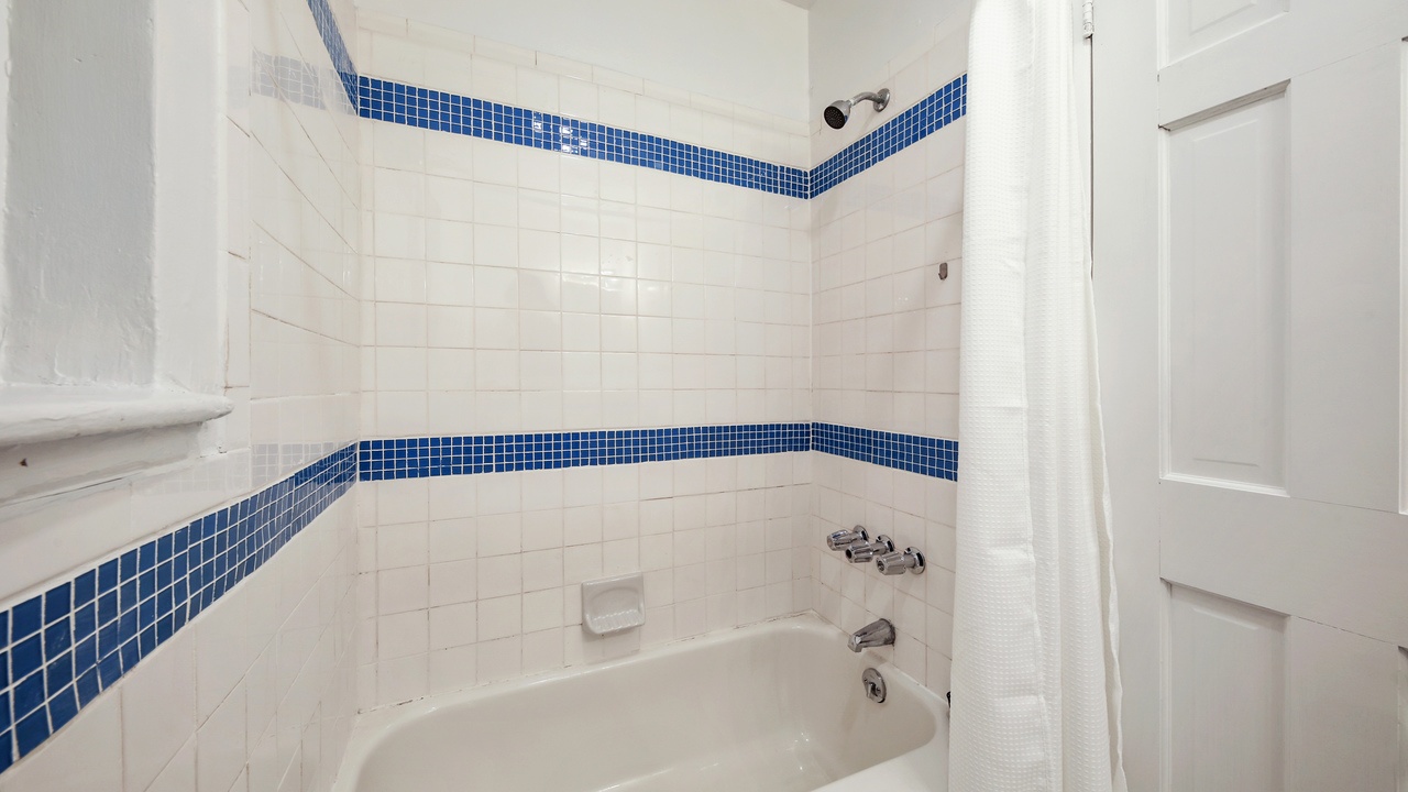 #548: East Village - Queen Bedroom B - #548: East Village - Gallery - 5