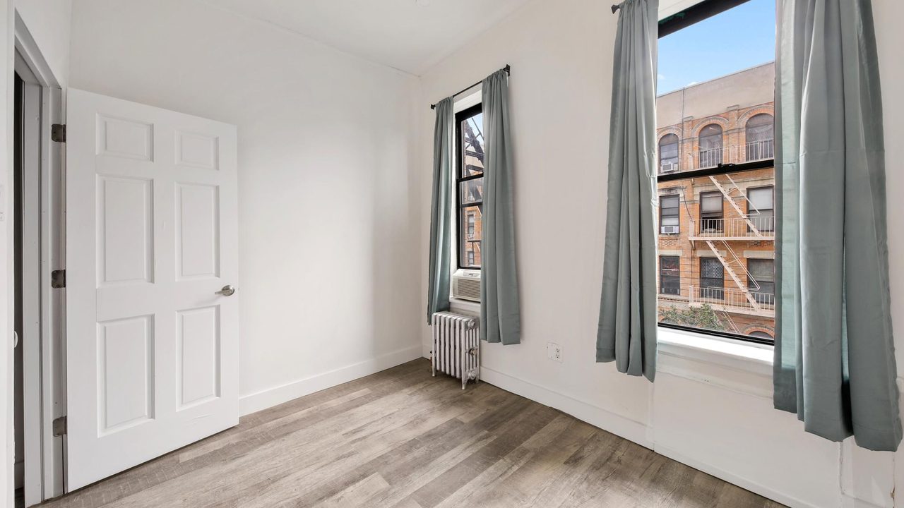 #548: East Village - Queen Bedroom B - #548: East Village - Gallery - 12