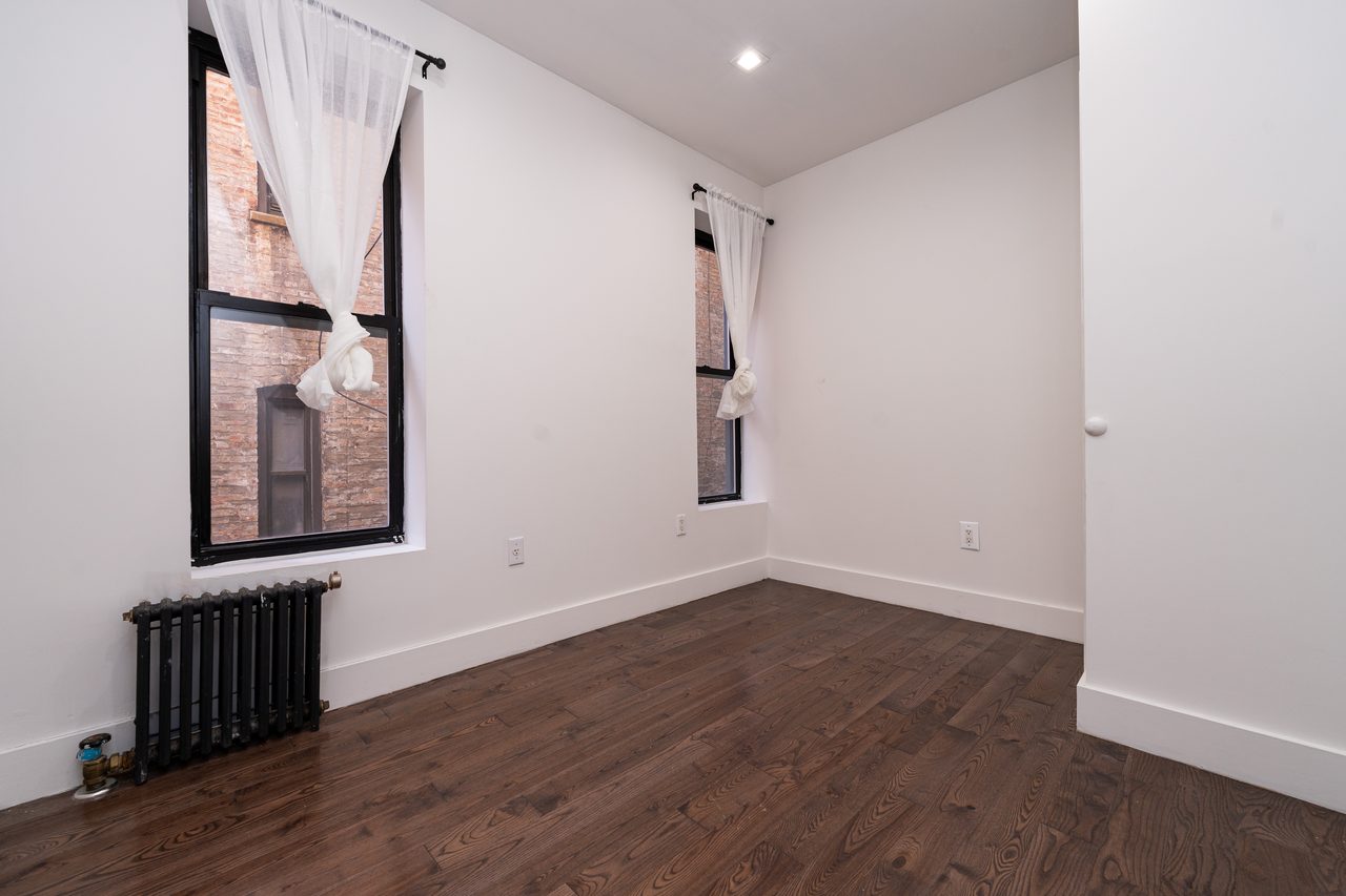 #1788: West Harlem - Twin Bedroom B - 1