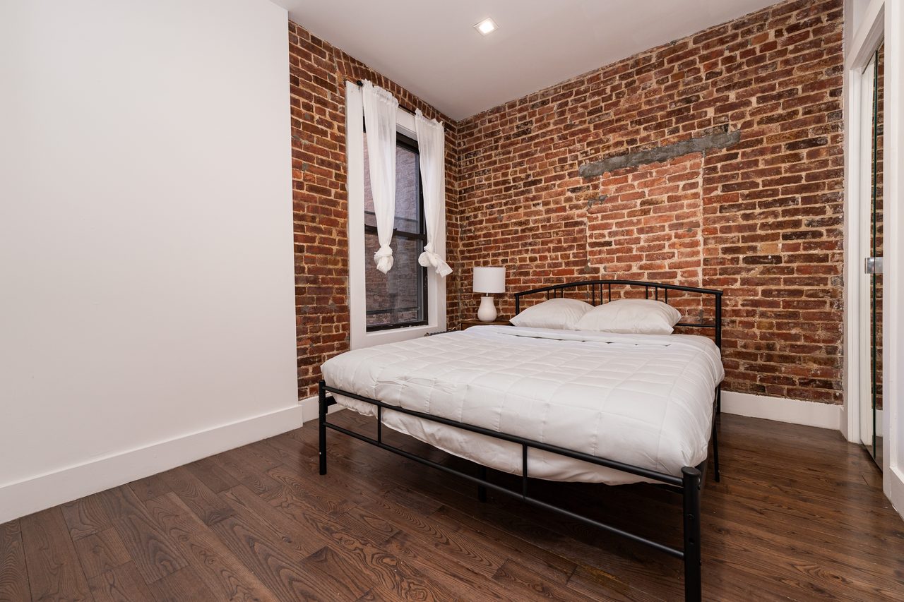 #1788: West Harlem - Queen Bedroom C - 13