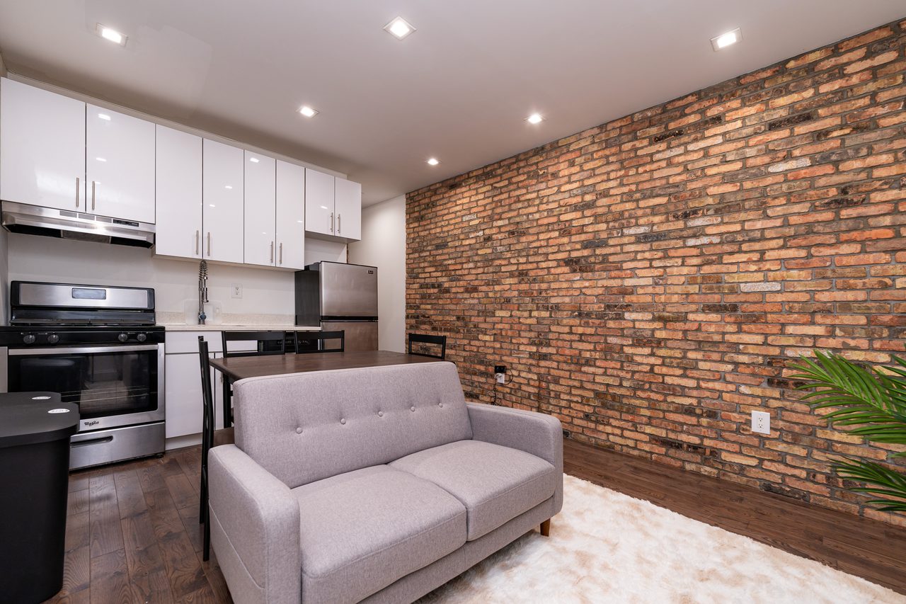 #1788: West Harlem - Full Bedroom A - 4
