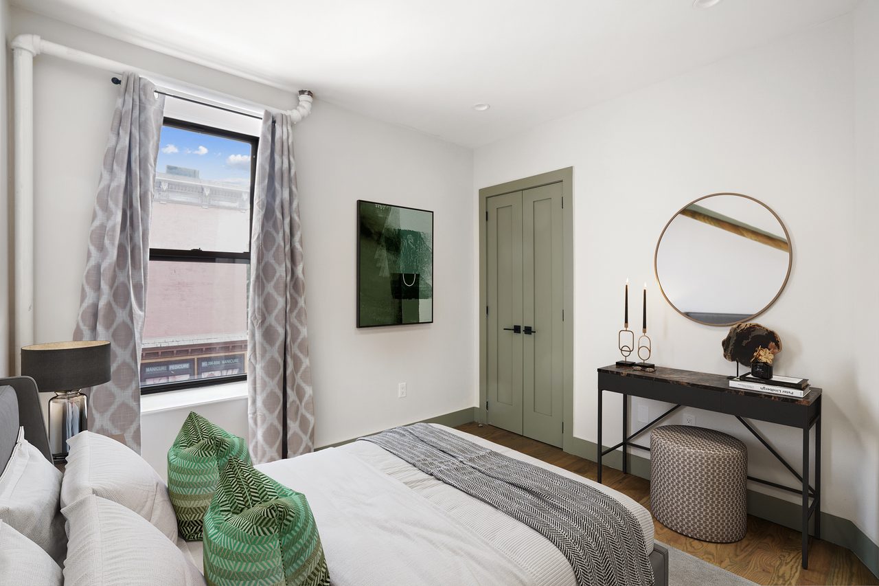 #552: East Harlem - Queen Bedroom A - 1
