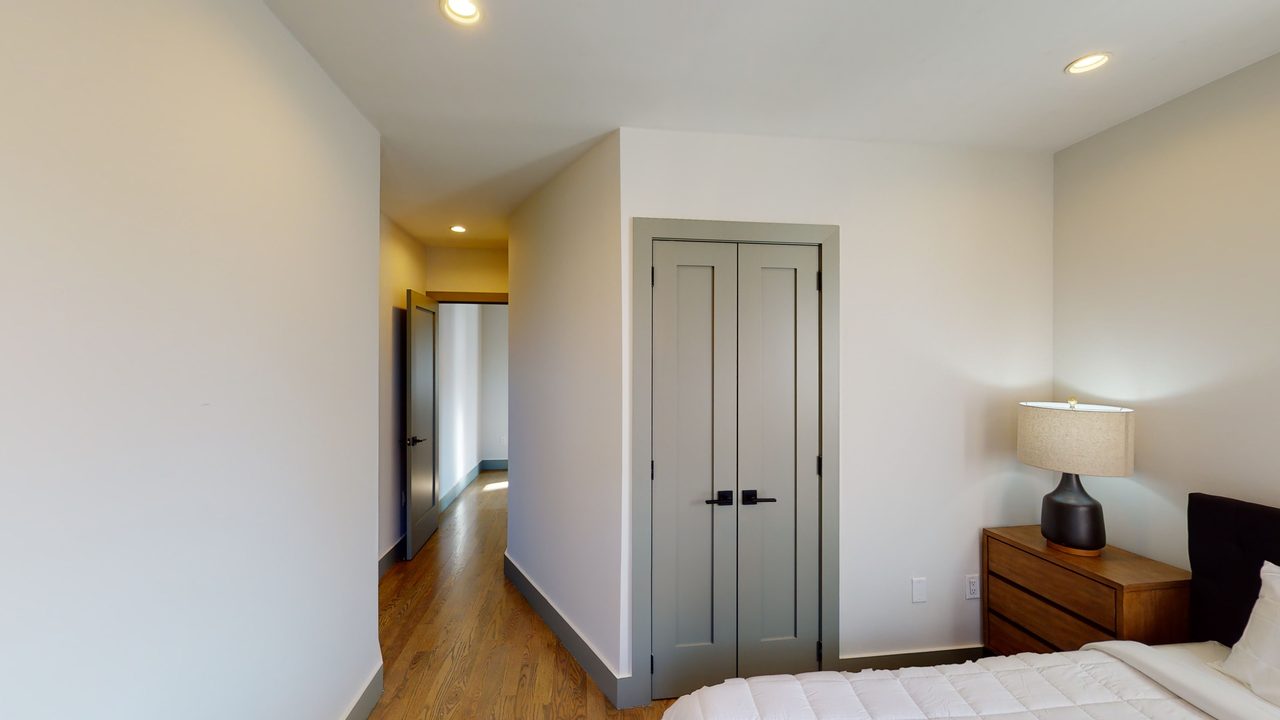 #552: East Harlem - Queen Bedroom B - 15