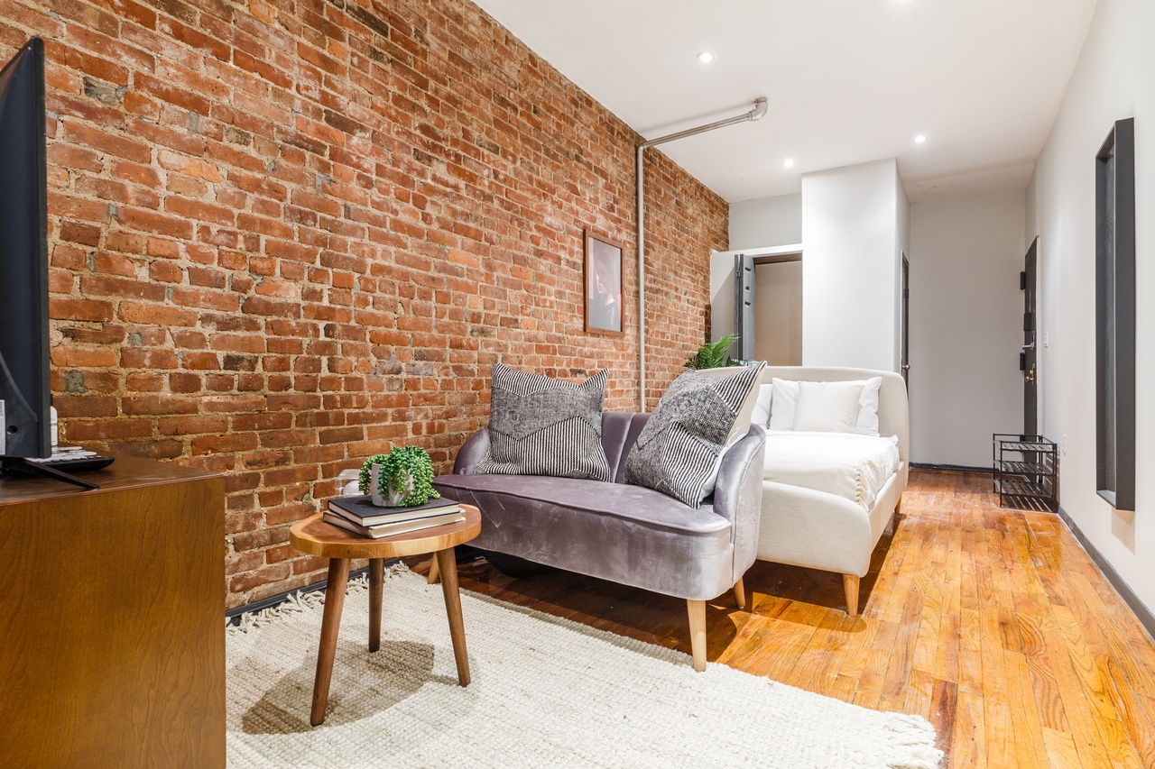 #294: Upper East Side - Studio (Queen) - #294: Upper East Side - Gallery - 1