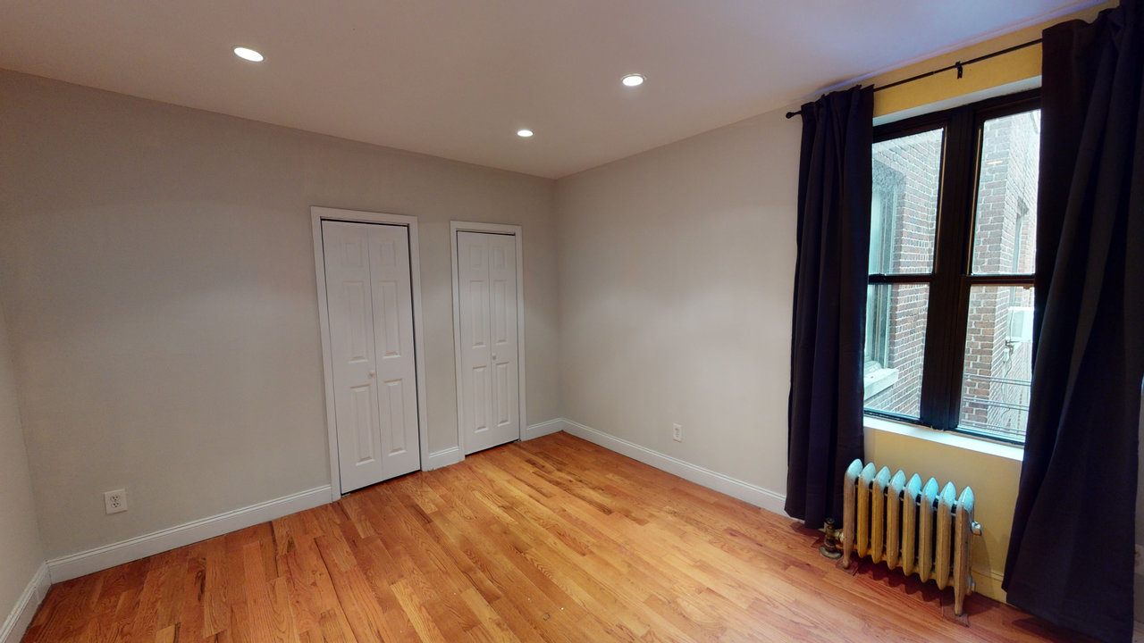 #705: East Harlem - Queen Bedroom A - 12